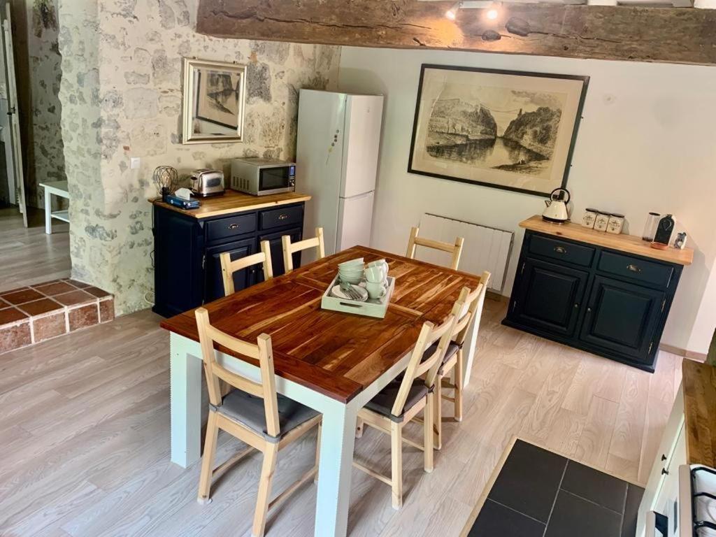 Gites De Verger, Stylish Self Catering Cottages In 소스 외부 사진