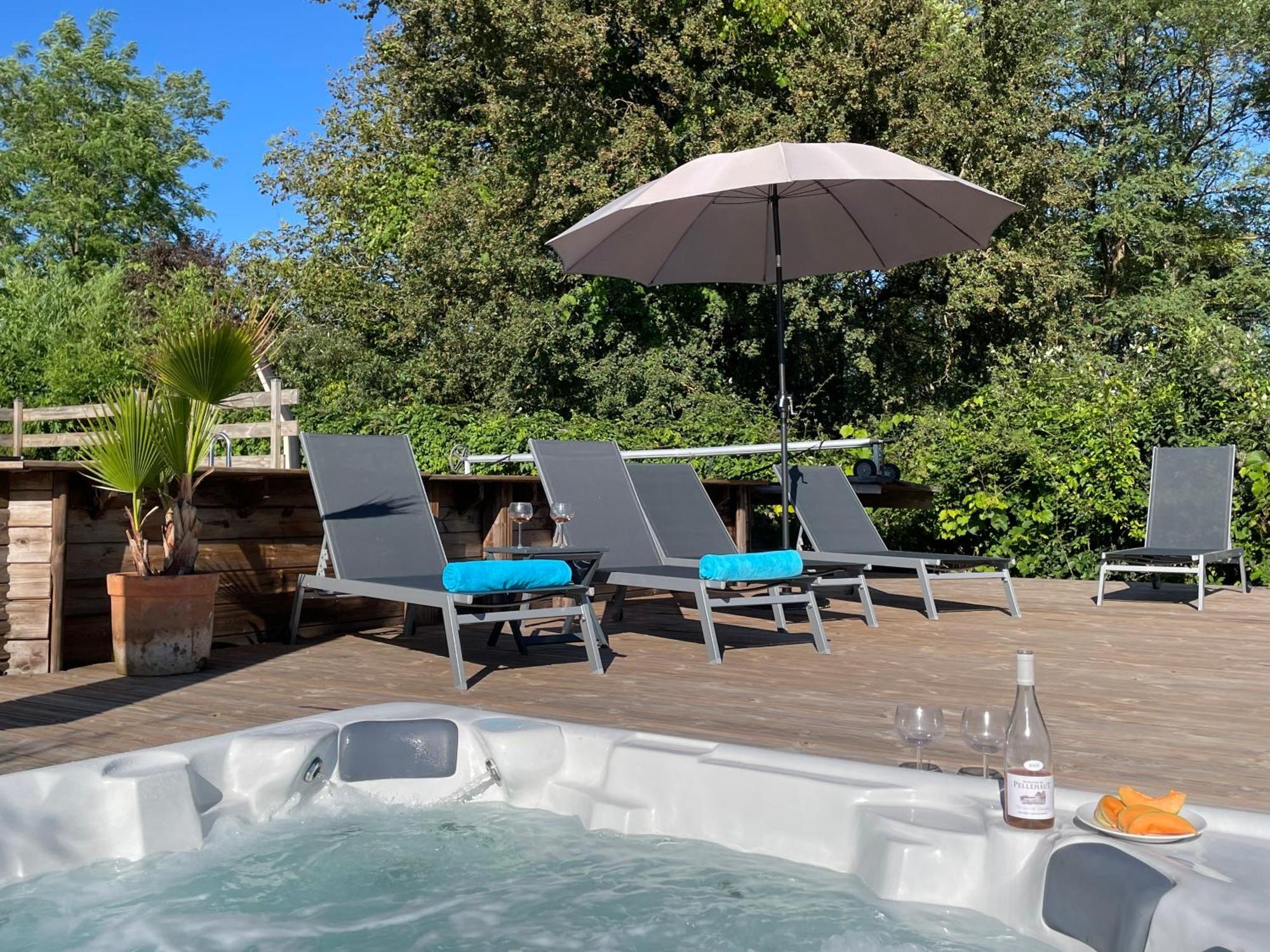 Gites De Verger, Stylish Self Catering Cottages In 소스 외부 사진