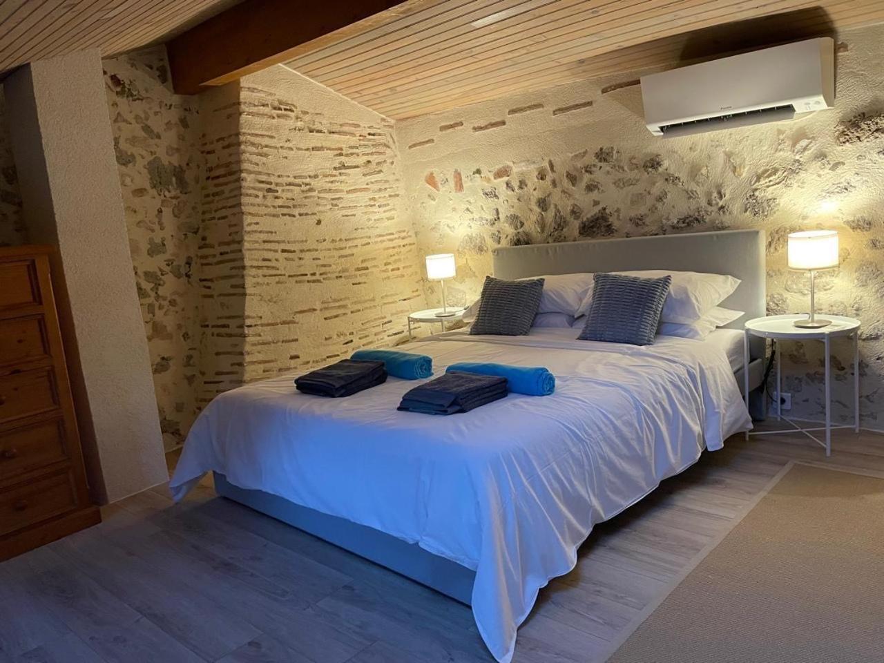 Gites De Verger, Stylish Self Catering Cottages In 소스 외부 사진